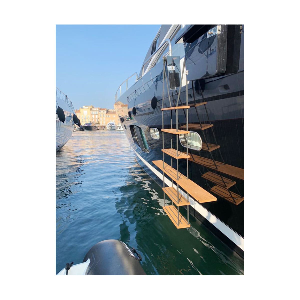 Pillar and transom fenders together