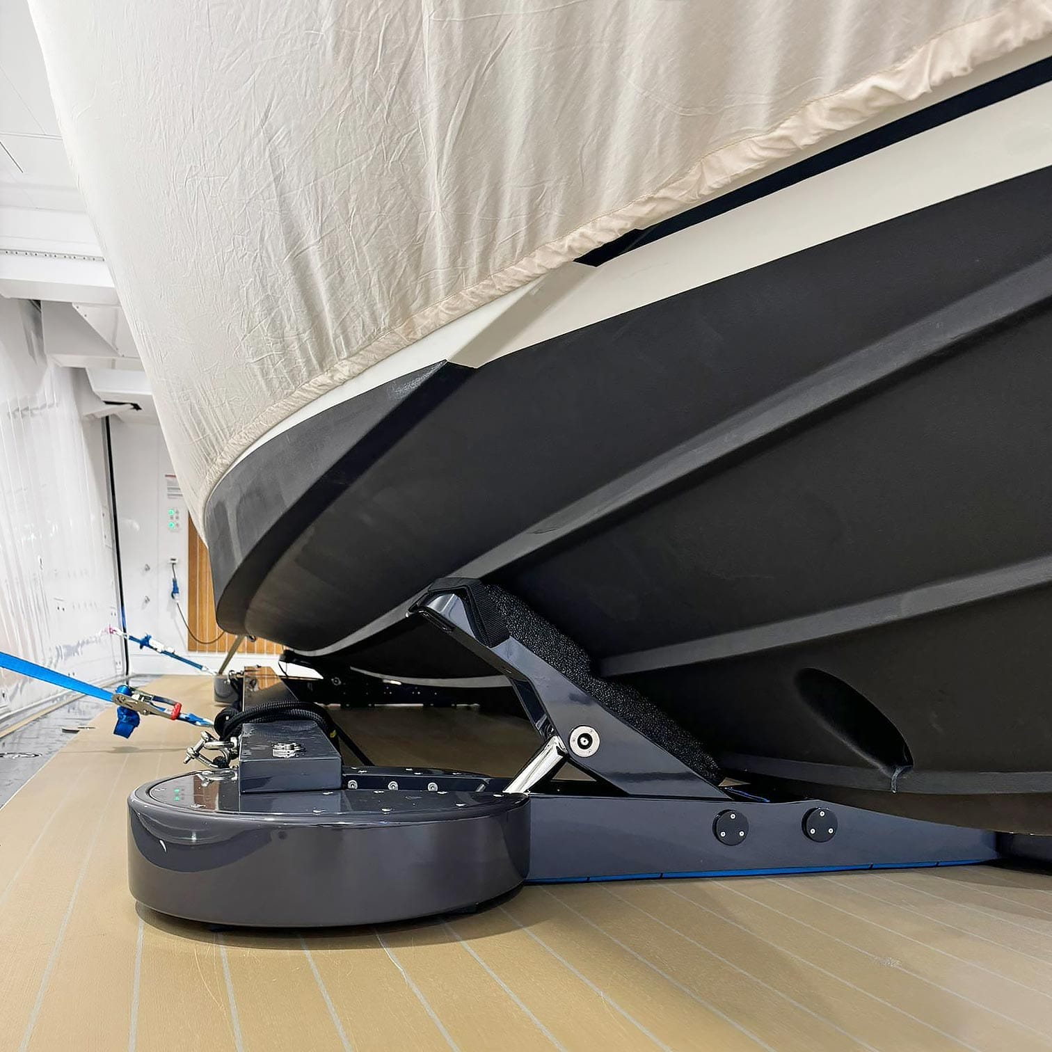 Tender garage hover chocks hull support